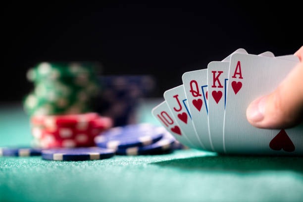 BandarQ table interface showing card hands and betting controls